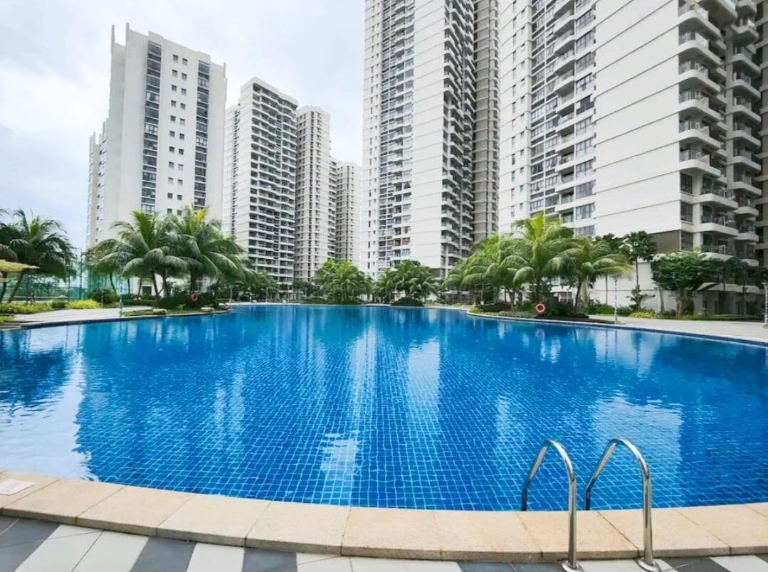 15johor, Near Ciq, Danga Bay Free Parking 2br6pax Pangsapuri