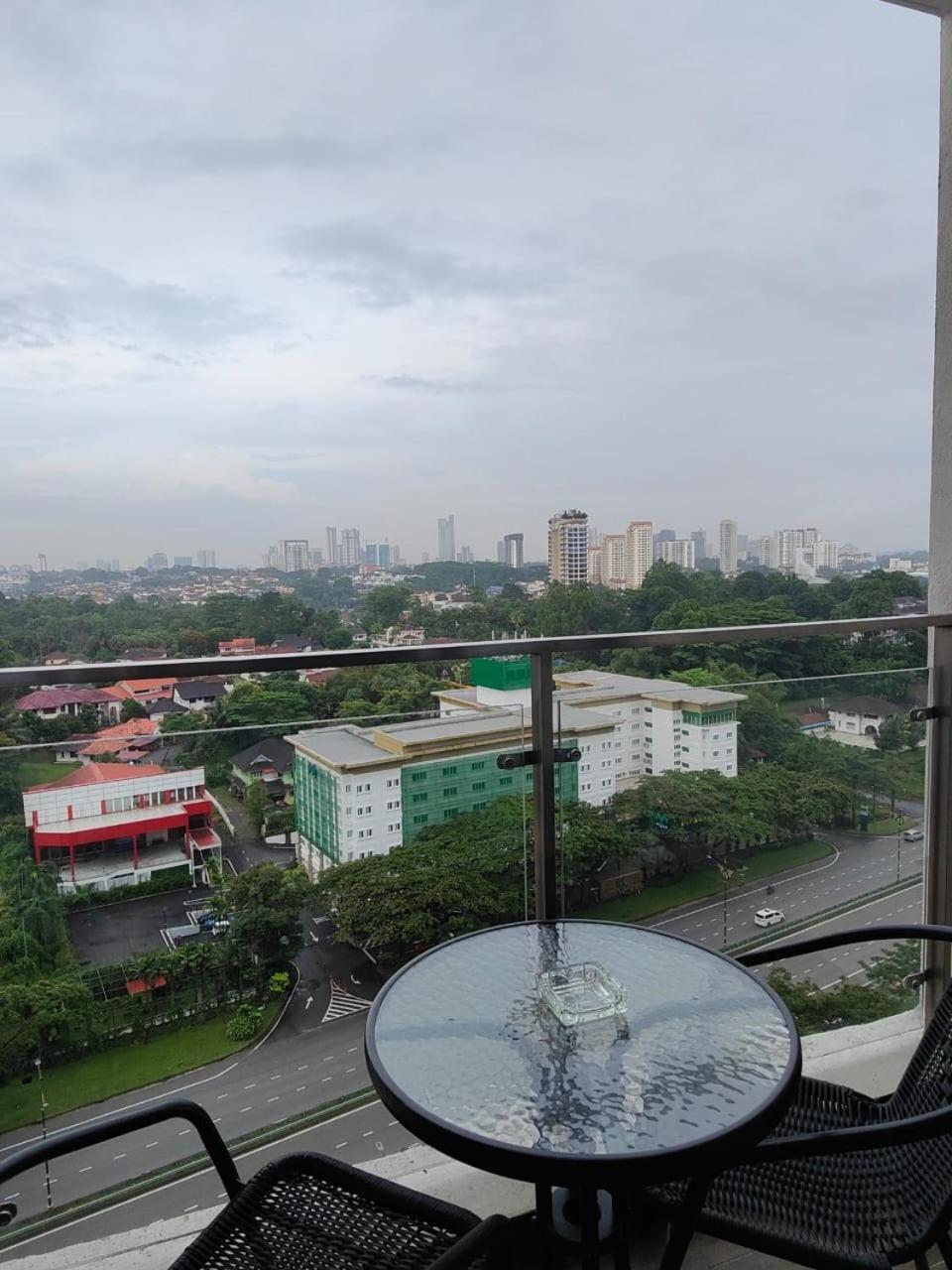 Pangsapuri 15johor, Near Ciq, Danga Bay Free Parking 2br6pax Johor Bahru