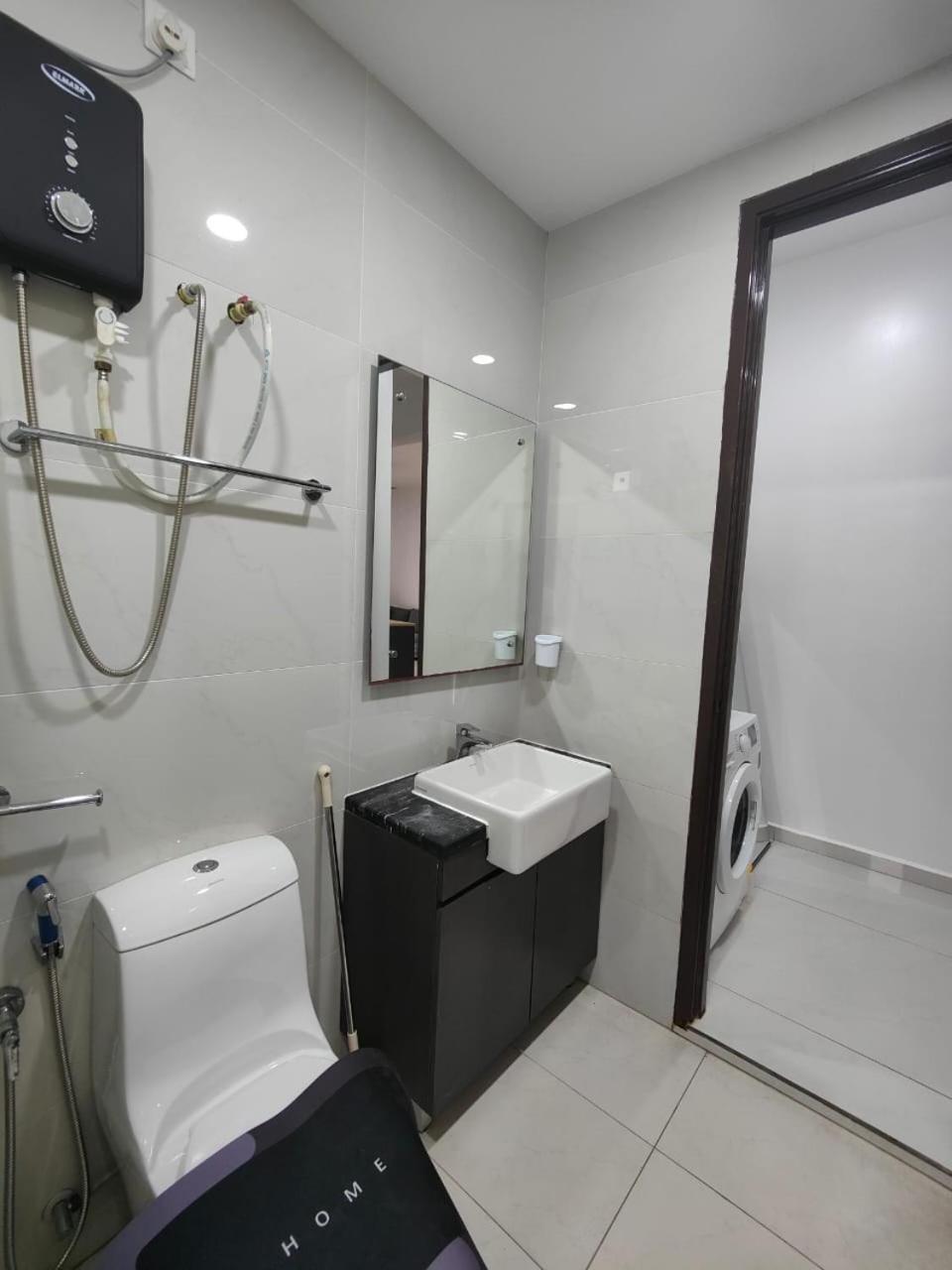15johor, Near Ciq, Danga Bay Free Parking 2br6pax Pangsapuri Johor Bahru