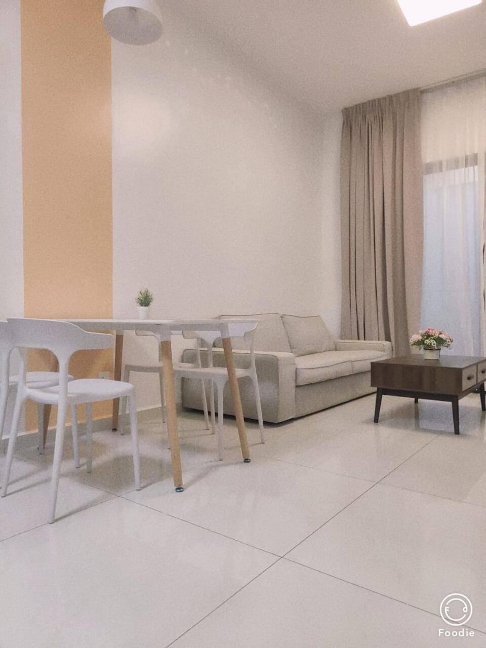 Pangsapuri 15johor, Near Ciq, Danga Bay Free Parking 2br6pax Johor Bahru